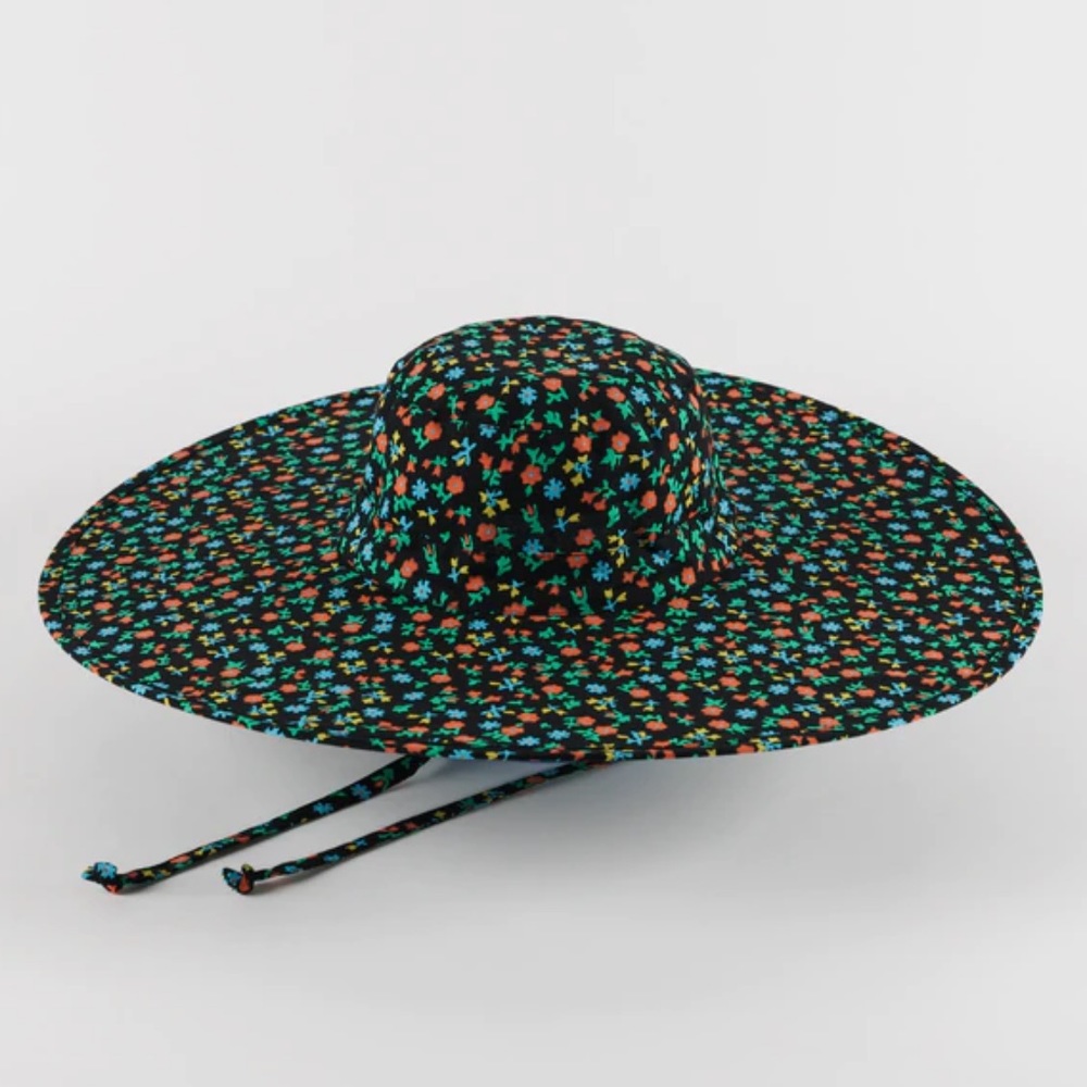 Baggu packable sun hat